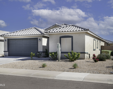 43633 W Yucca Lane - Photo Thumbnail 1