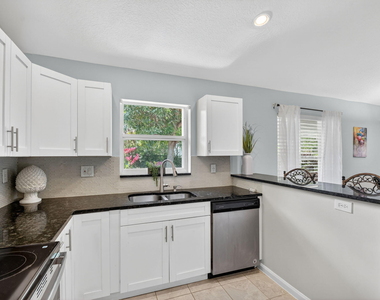 1080 Salmon Isle - Photo Thumbnail 28