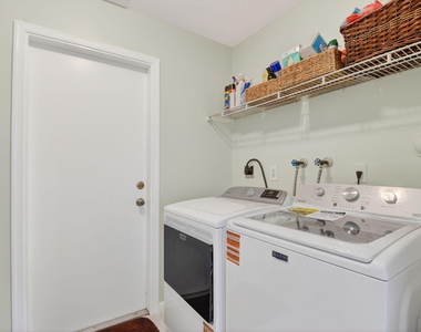 1080 Salmon Isle - Photo Thumbnail 31