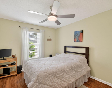 1080 Salmon Isle - Photo Thumbnail 46
