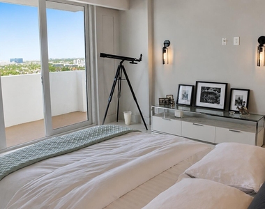 4300 N Ocean Boulevard - Photo Thumbnail 15