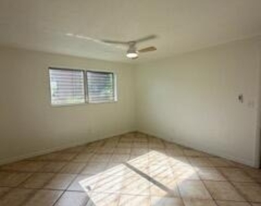 209 Nw 17th Street - Photo Thumbnail 6