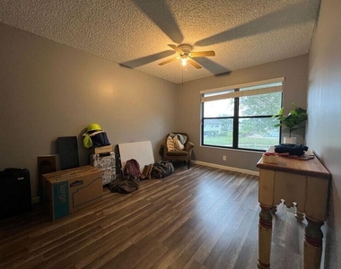 12162 Pasadena Way - Photo Thumbnail 4