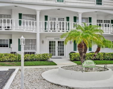 3209 Ne 36th Street - Photo Thumbnail 1