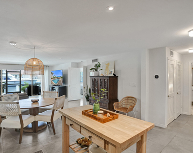 3209 Ne 36th Street - Photo Thumbnail 6