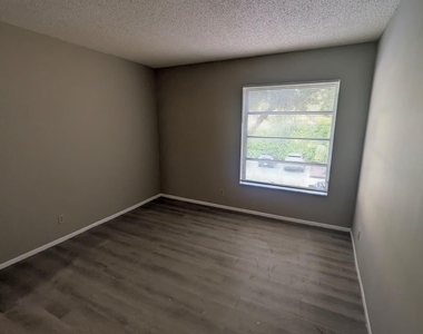 490 Nw 20th Street - Photo Thumbnail 19