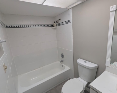 490 Nw 20th Street - Photo Thumbnail 10