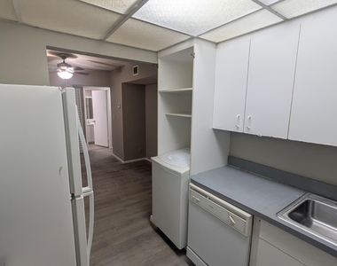 490 Nw 20th Street - Photo Thumbnail 24