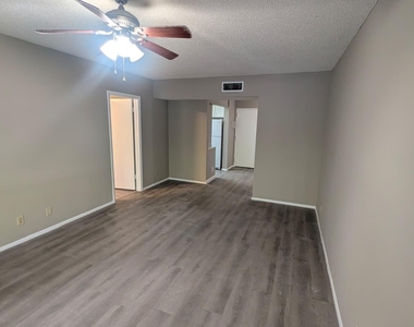 490 Nw 20th Street - Photo Thumbnail 30