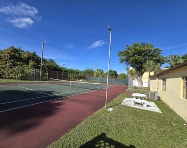 490 Nw 20th Street - Photo Thumbnail 7