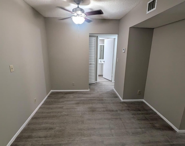 490 Nw 20th Street - Photo Thumbnail 31