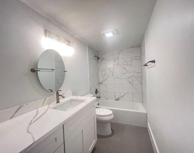 5714 57th Way - Photo Thumbnail 5