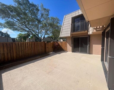 5714 57th Way - Photo Thumbnail 23