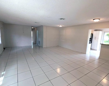 801 Nw 33rd Terrace - Photo Thumbnail 19