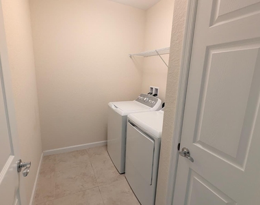 2900 Nw Treviso Circle - Photo Thumbnail 31