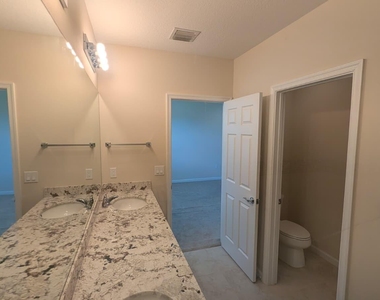 2900 Nw Treviso Circle - Photo Thumbnail 16
