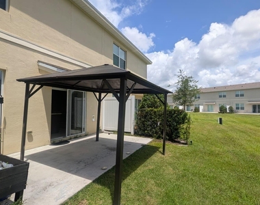 2900 Nw Treviso Circle - Photo Thumbnail 11