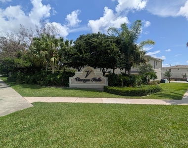 2900 Nw Treviso Circle - Photo Thumbnail 8