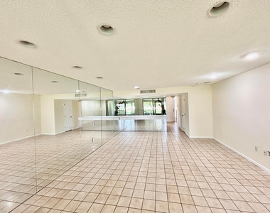 4807 Esedra Court - Photo Thumbnail 2