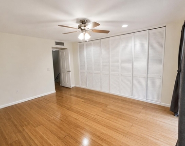 4807 Esedra Court - Photo Thumbnail 17