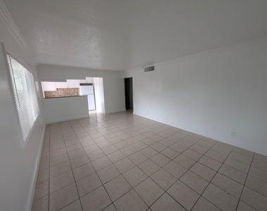 817 Lighthouse Drive - Photo Thumbnail 4