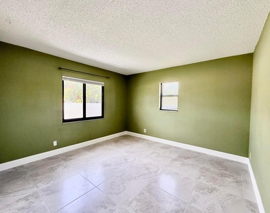 1691 W 26th Street - Photo Thumbnail 5