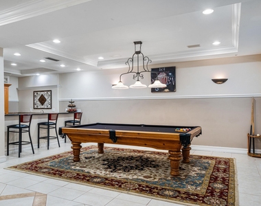 533 Ne 3rd Avenue - Photo Thumbnail 8