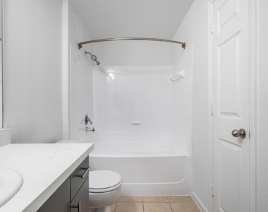 533 Ne 3rd Avenue - Photo Thumbnail 15