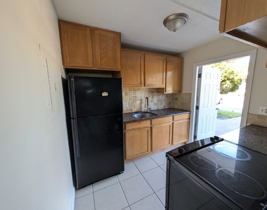 817 Lighthouse Drive - Photo Thumbnail 7