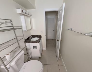 817 Lighthouse Drive - Photo Thumbnail 15