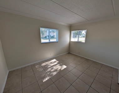817 Lighthouse Drive - Photo Thumbnail 8