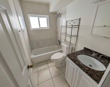 817 Lighthouse Drive - Photo Thumbnail 11