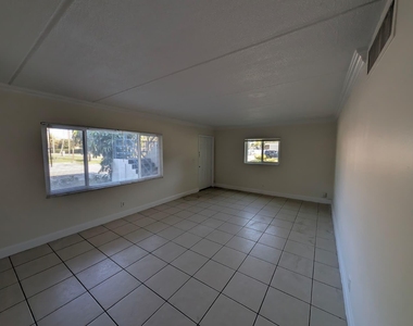 817 Lighthouse Drive - Photo Thumbnail 23
