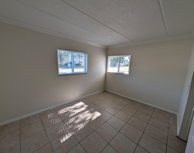 817 Lighthouse Drive - Photo Thumbnail 16