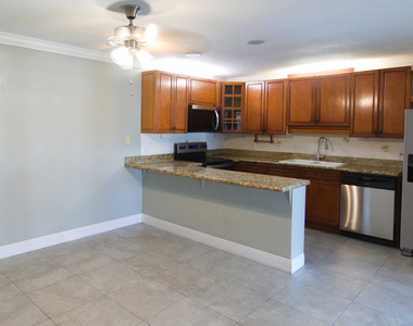 4225 Turnberry Circle - Photo Thumbnail 2