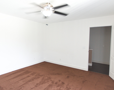 4225 Turnberry Circle - Photo Thumbnail 10