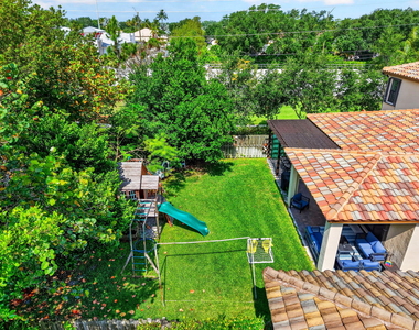 9062 Gulf Cove Drive - Photo Thumbnail 72