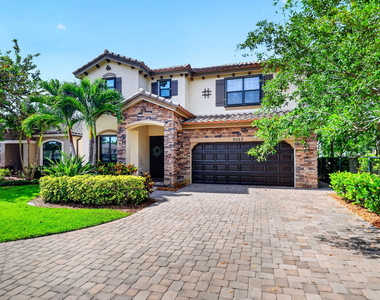 9062 Gulf Cove Drive - Photo Thumbnail 2