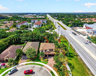 9062 Gulf Cove Drive - Photo Thumbnail 66