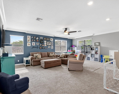 9062 Gulf Cove Drive - Photo Thumbnail 37
