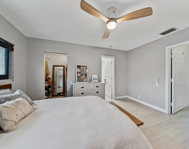 1315 Miami Road - Photo Thumbnail 21