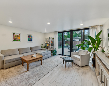 1315 Miami Road - Photo Thumbnail 15