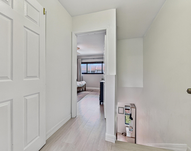 1315 Miami Road - Photo Thumbnail 22