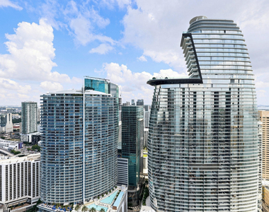 465 Brickell Avenue - Photo Thumbnail 26