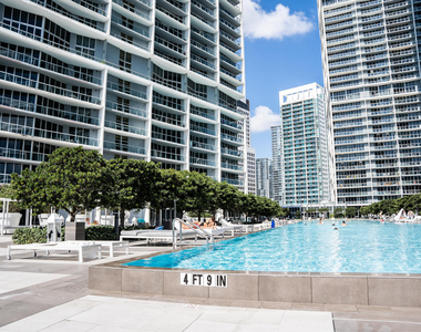 465 Brickell Avenue - Photo Thumbnail 40