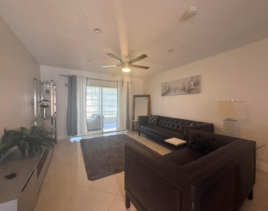 3406 Nw 49th Avenue - Photo Thumbnail 4