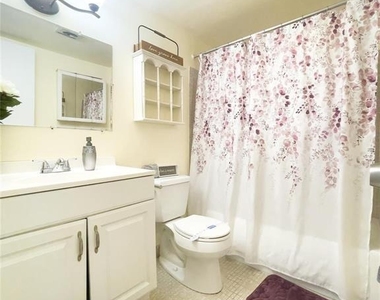 200 Bonnie Boulevard - Photo Thumbnail 3