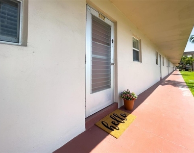 200 Bonnie Boulevard - Photo Thumbnail 7