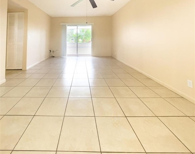 200 Bonnie Boulevard - Photo Thumbnail 4