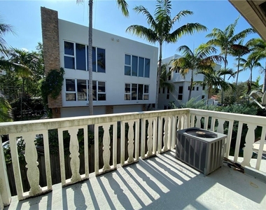 624 Ne 10th Avenue - Photo Thumbnail 9